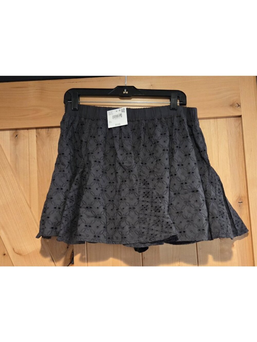 American Eagle Gray Eyelet Mini Skirt Skort Shorts NWT Size L Brezzy Boho